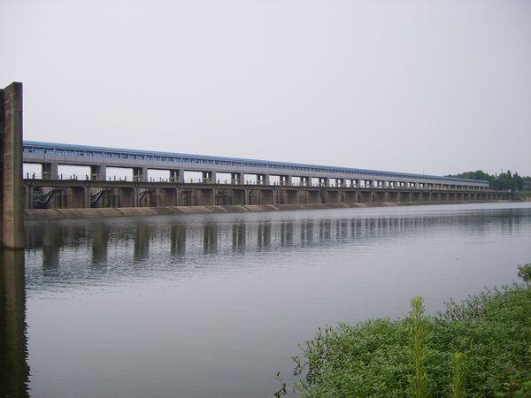 �ż�̨�ֺ�բ